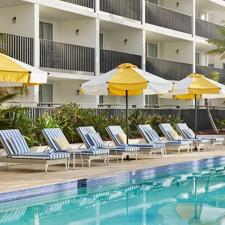 The Beachcomber Hotel & Resort, Ascend Hotel Collection Toukley Esterno foto The pool at The Standard, East Village