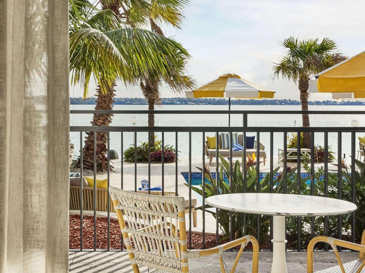 The Beachcomber Hotel & Resort, Ascend Hotel Collection Toukley Esterno foto View of the pool at the Hotel St. George
