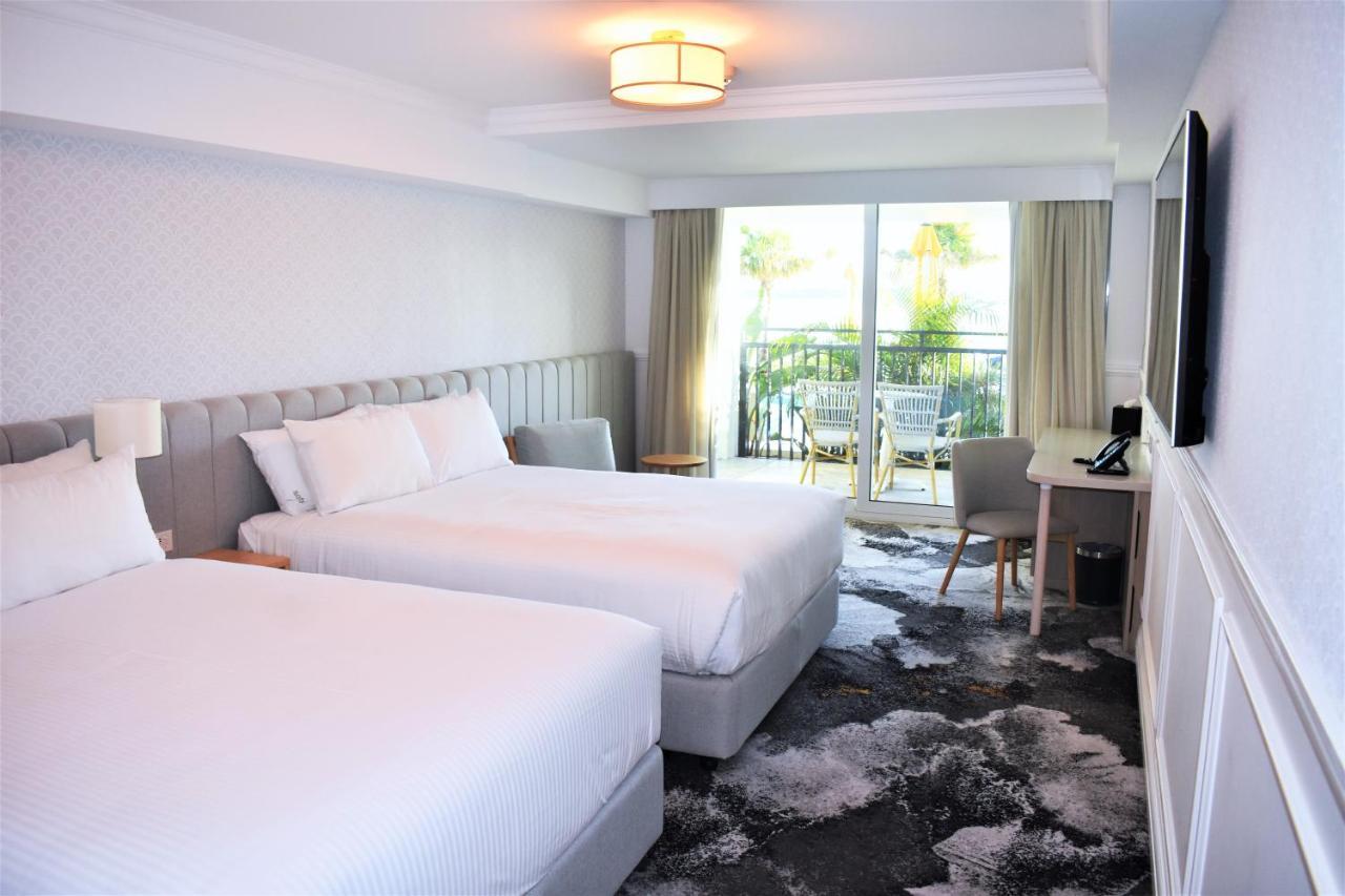 The Beachcomber Hotel & Resort, Ascend Hotel Collection Toukley Esterno foto A room at the hotel