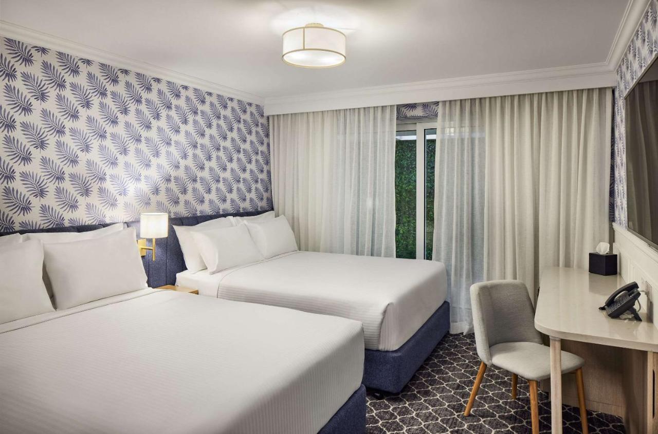 The Beachcomber Hotel & Resort, Ascend Hotel Collection Toukley Esterno foto A room at the hotel
